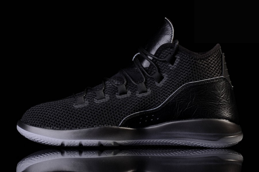 Фото № 3 с приближением к товару «‎Nike Air Jordan Reveal Premium »