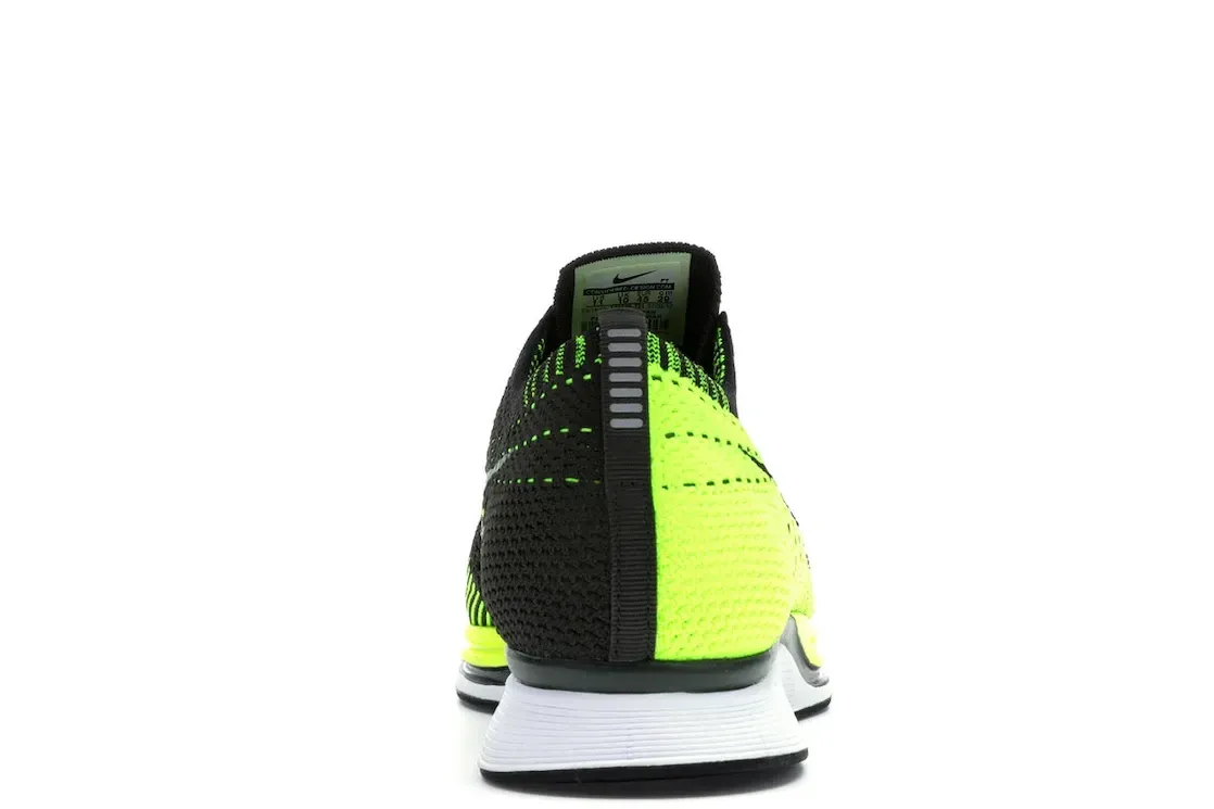 Фото № 4 с приближением к товару «‎Nike Flyknit Racer Volt (2013)»