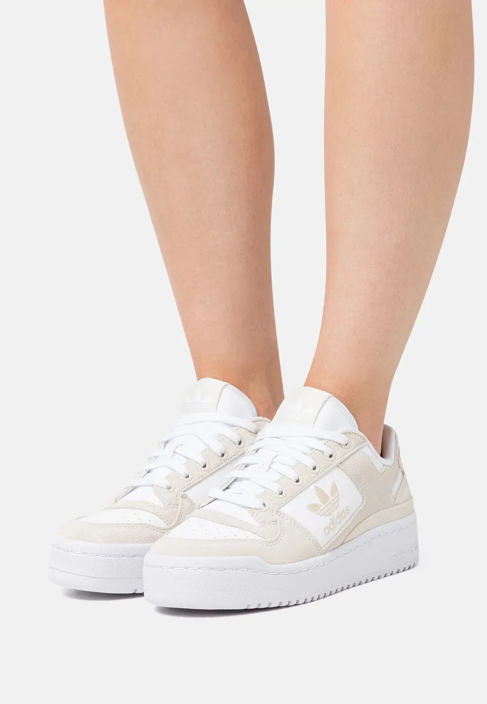 Фото № 1 с приближением к товару «‎FORUM»