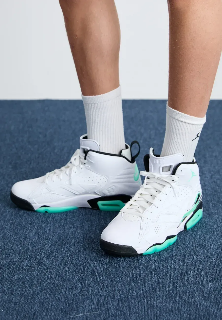 Фото № 1 с приближением к товару «‎JORDAN MVP»