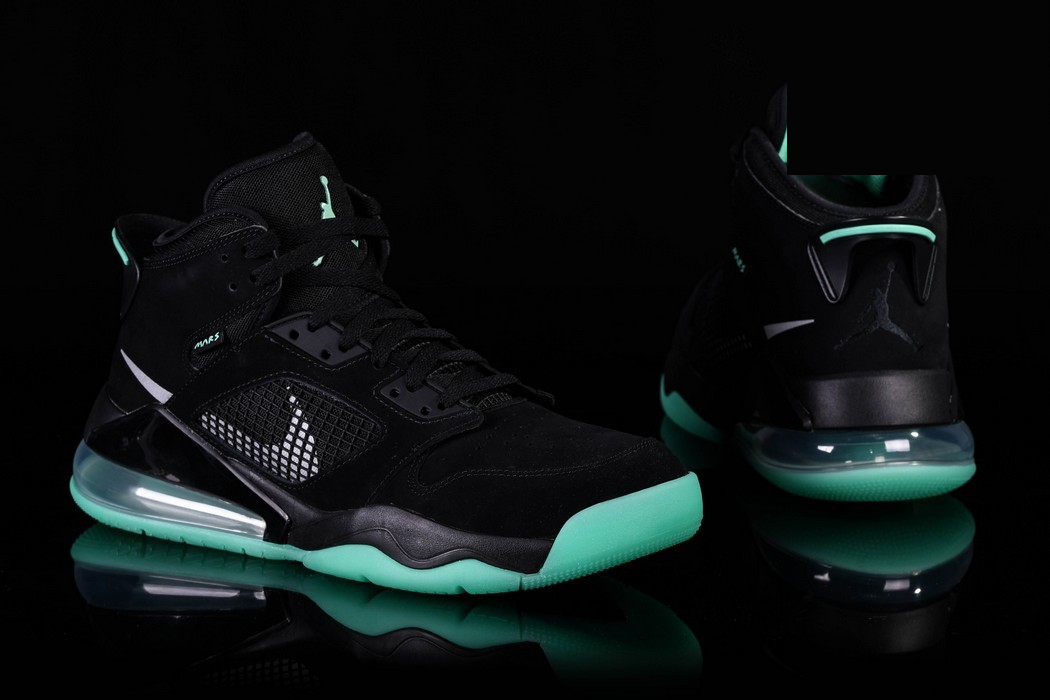 Фото № 3 с приближением к товару «‎Nike Air Jordan Mars 270 »