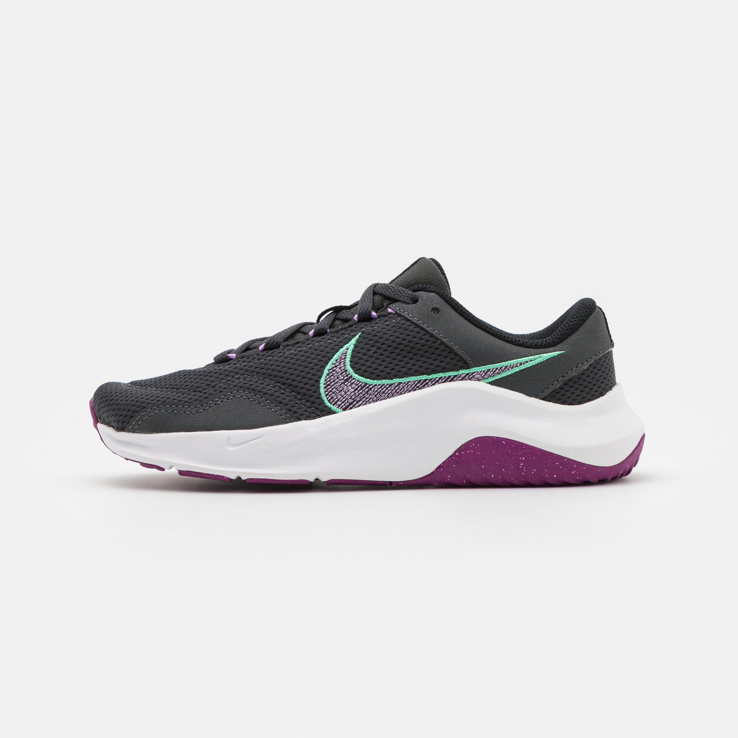 Фото № 1 с приближением к товару «‎Nike Legend Essential 3 »