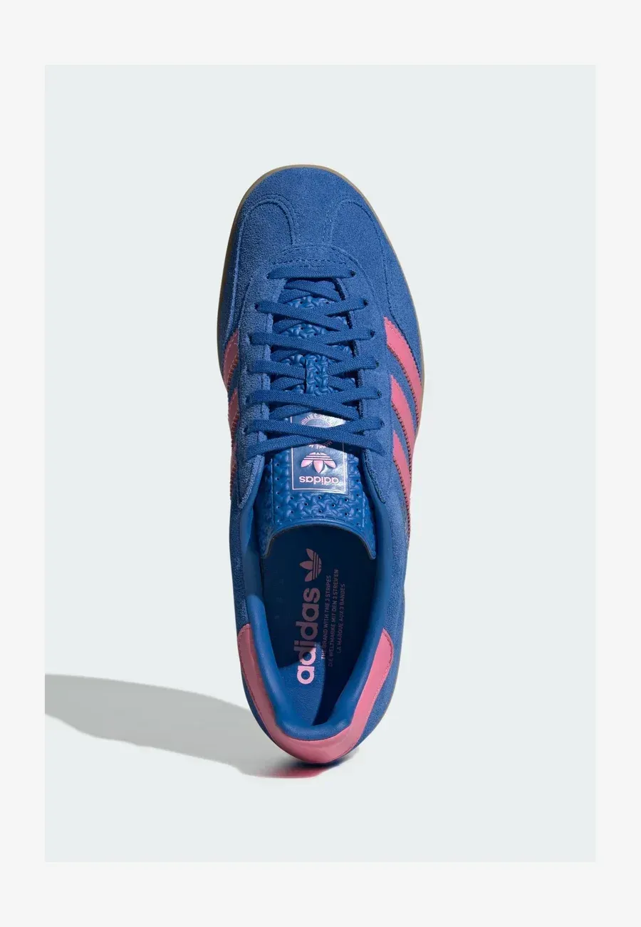 Фото № 3 с приближением к товару «‎Trainers»