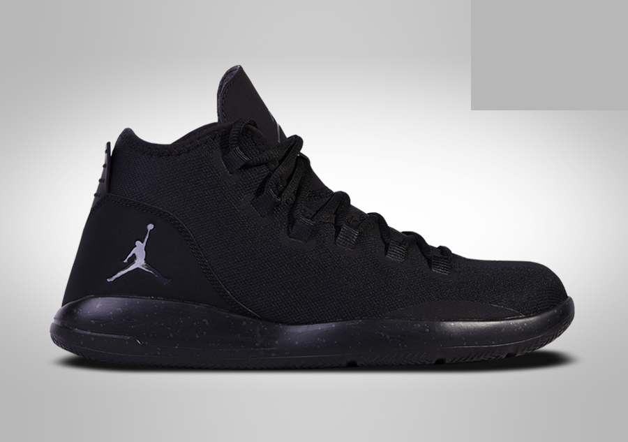 Фото № 1 с приближением к товару «‎Nike Air Jordan Reveal Triple »