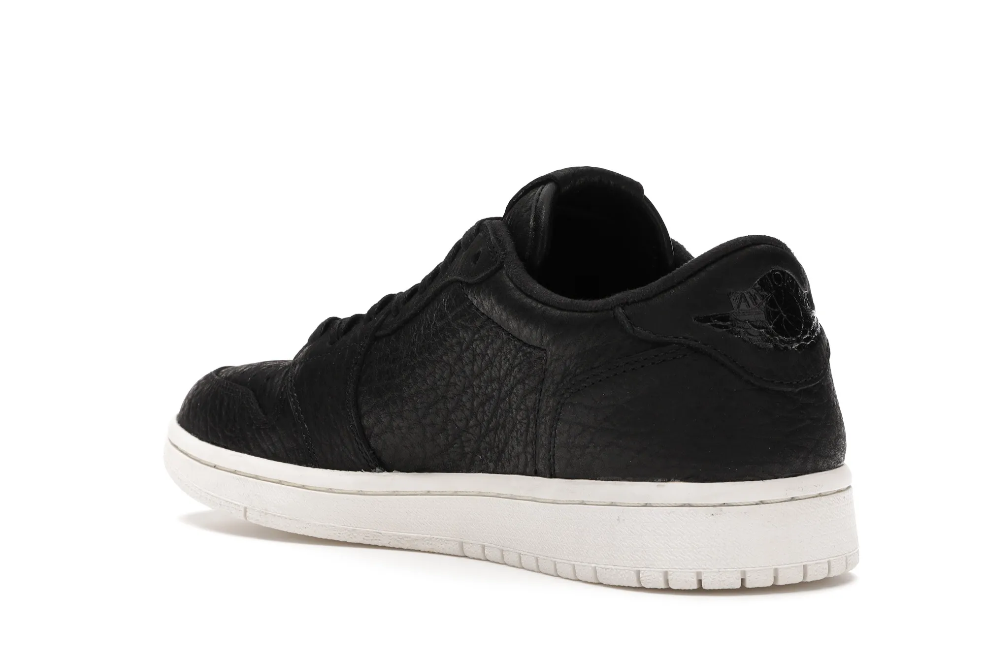 Фото № 6 с приближением к товару «‎Jordan 1 Retro Low Swooshless Black»