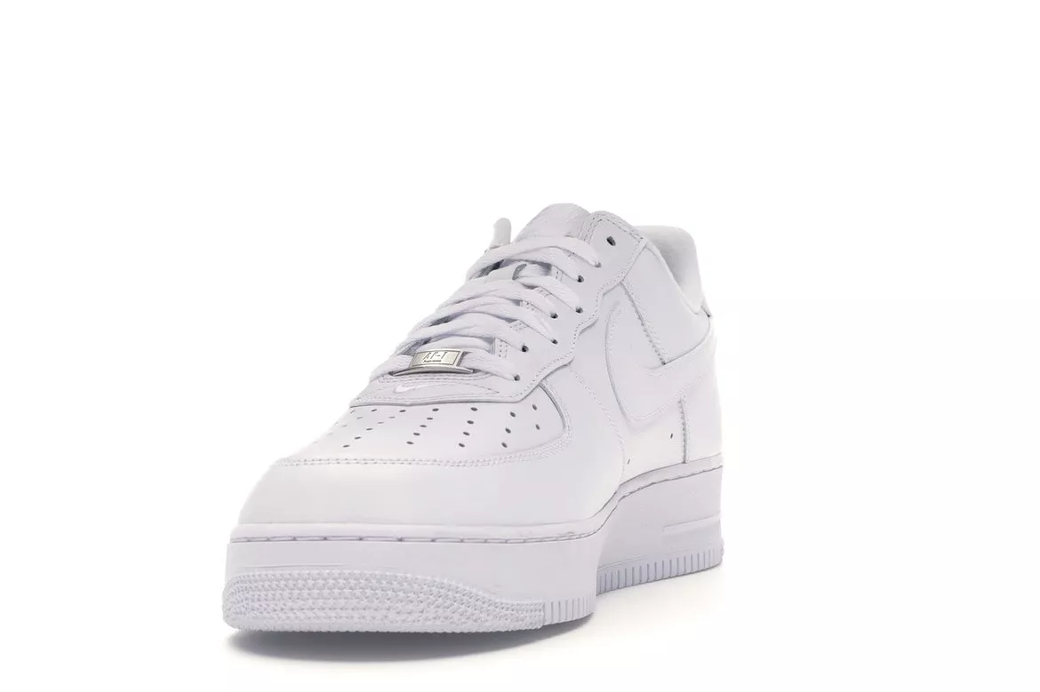 Фото № 2 с приближением к товару «‎Nike Air Force 1 Low Supreme White»