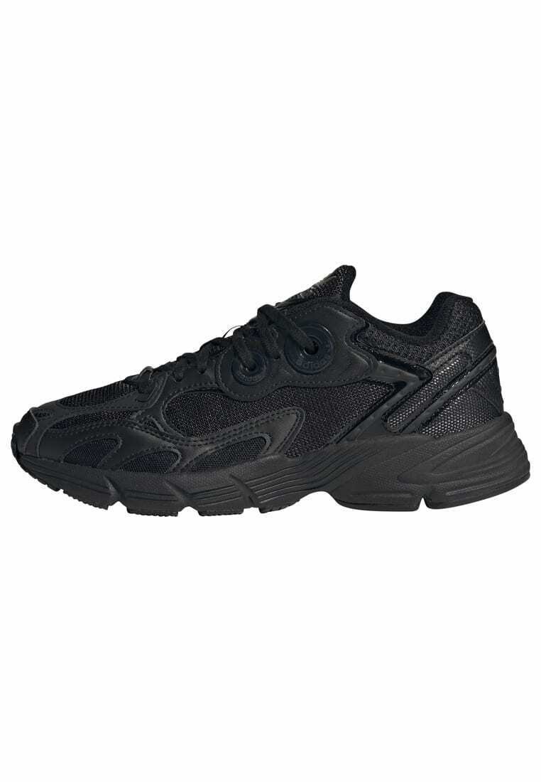 Фото № 1 с приближением к товару «‎Кроссовки Adidas SPAD111A1TY-Q11»
