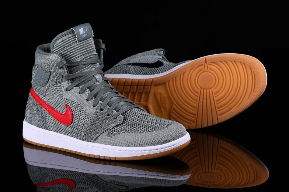 Фото № 3 с приближением к товару «‎Nike Air Jordan 1 Retro Flyknit Clay »