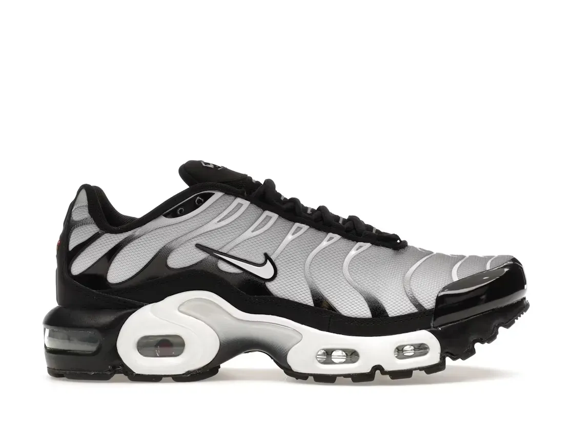 Фото № 1 с приближением к товару «‎Nike Air Max Plus»