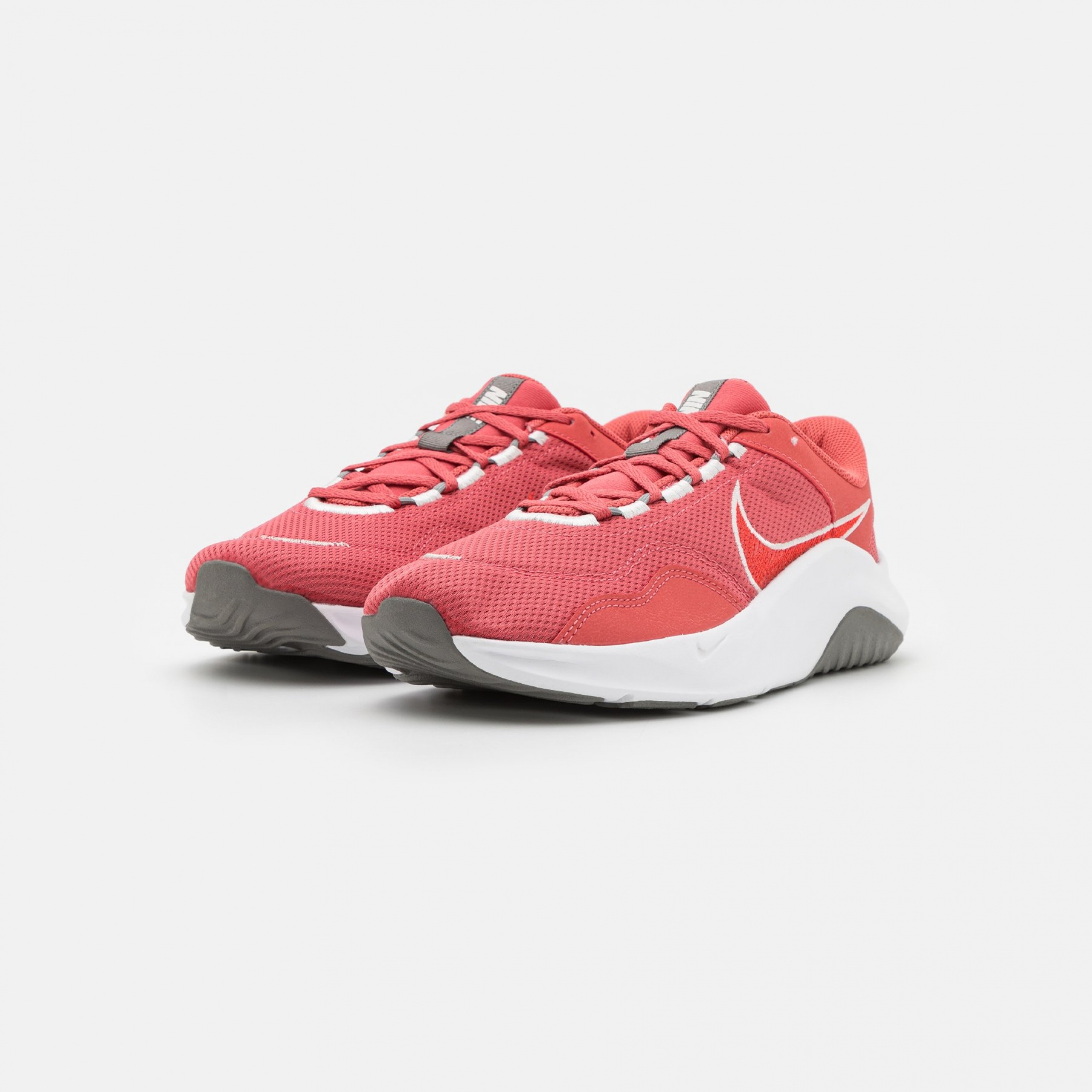 Фото № 2 с приближением к товару «‎Nike Legend Essential 3 NN»