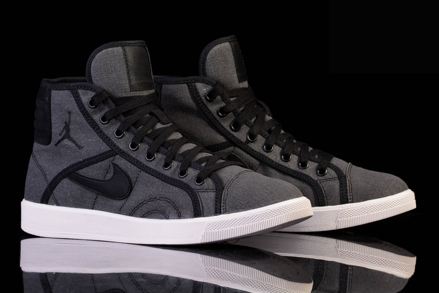 Фото № 3 с приближением к товару «‎Nike Air Jordan OG Sail »