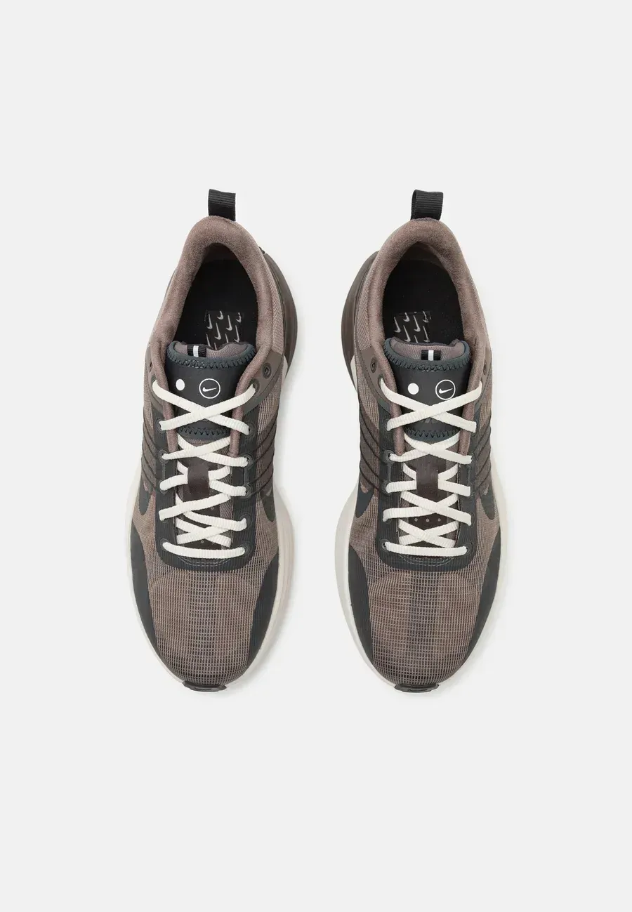 Фото № 4 с приближением к товару «‎LUNAR ROAM UNISEX»