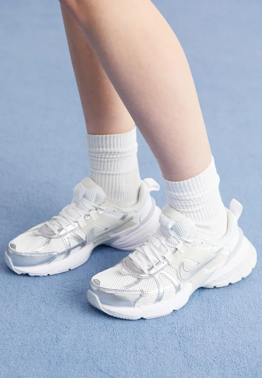 Фото № 2 с приближением к товару «‎V2K RUN»