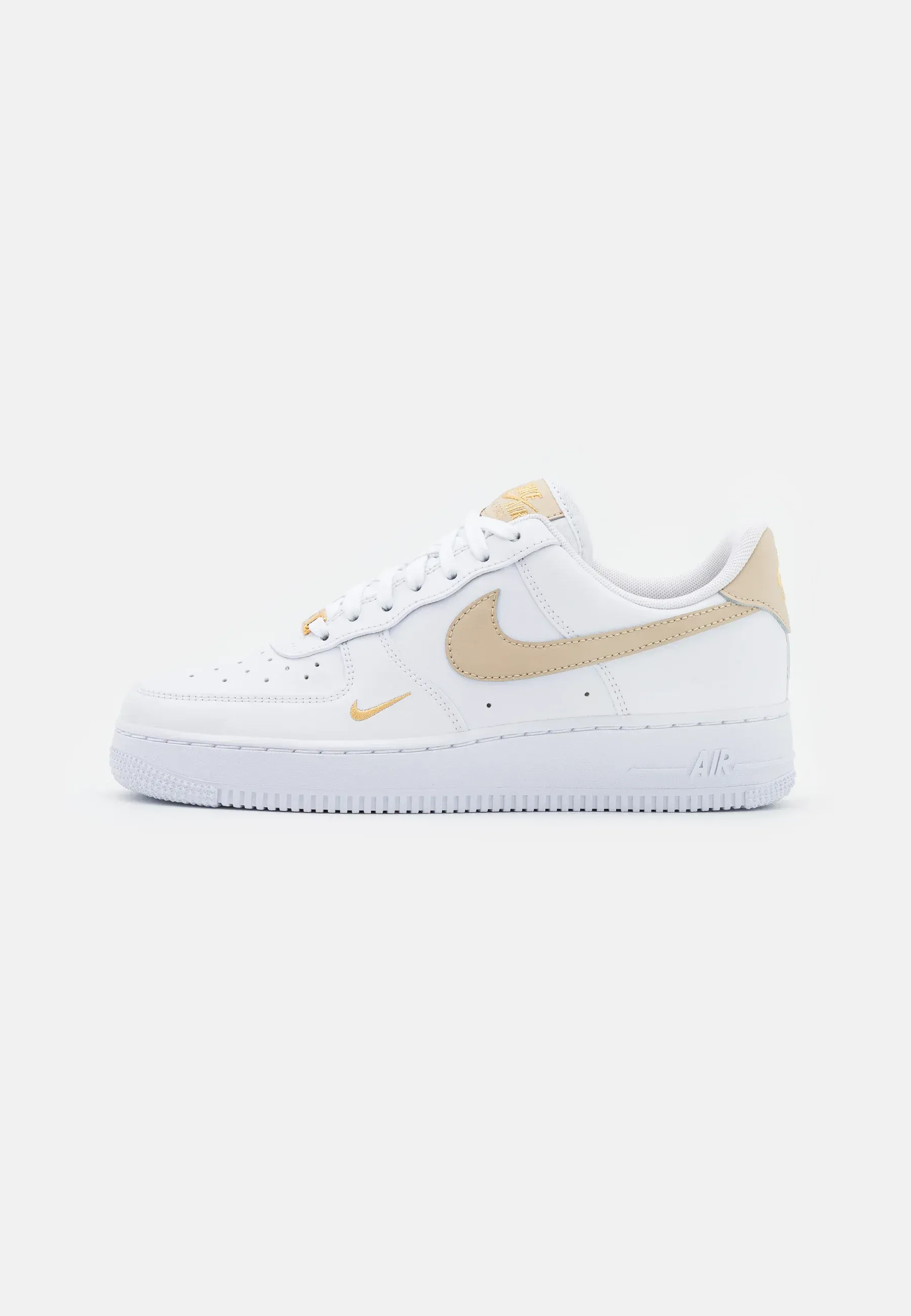 Фото № 2 с приближением к товару «‎AIR FORCE 1 07 ESS»