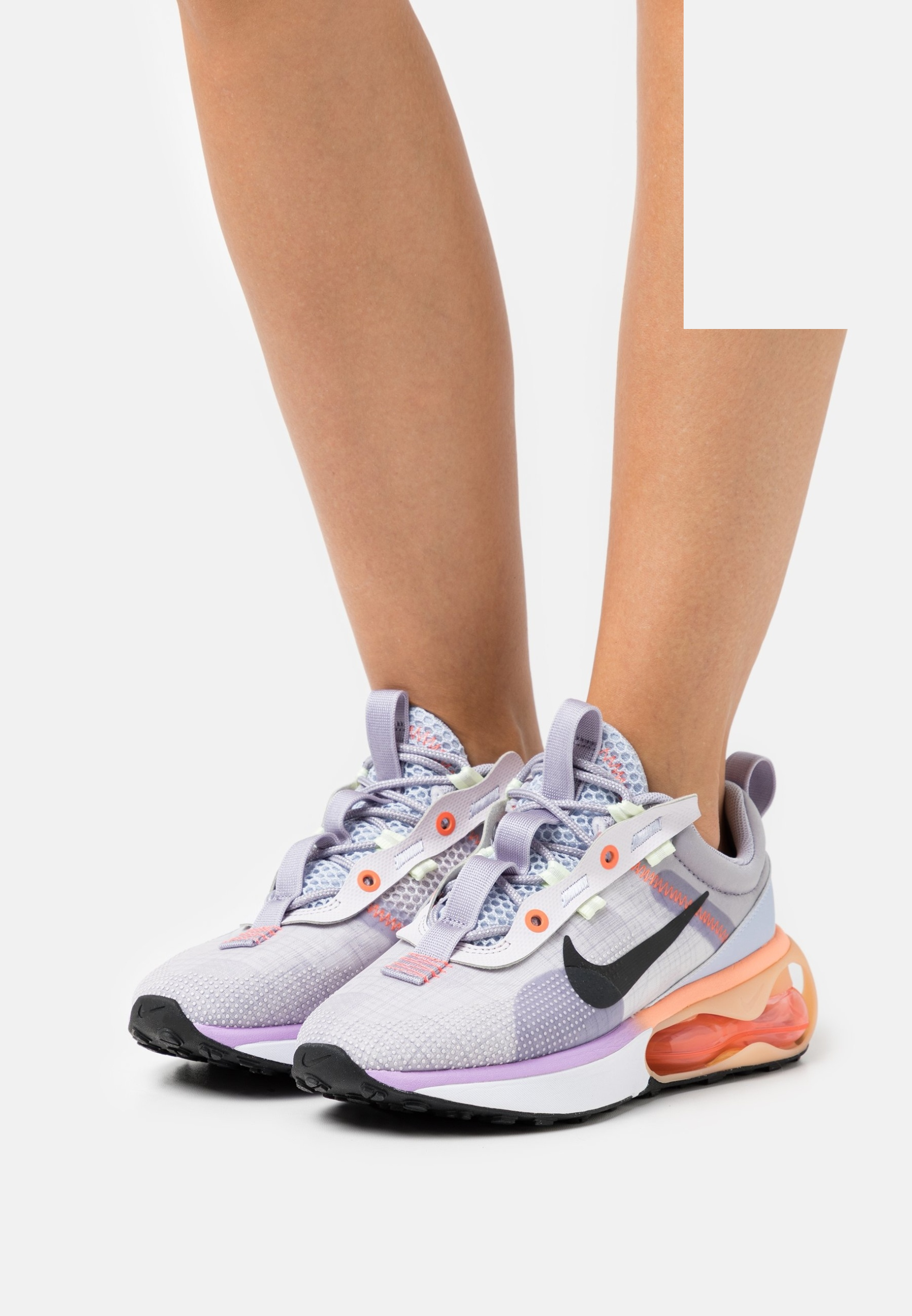 Фото № 1 с приближением к товару «‎Nike Air Max Sphere »