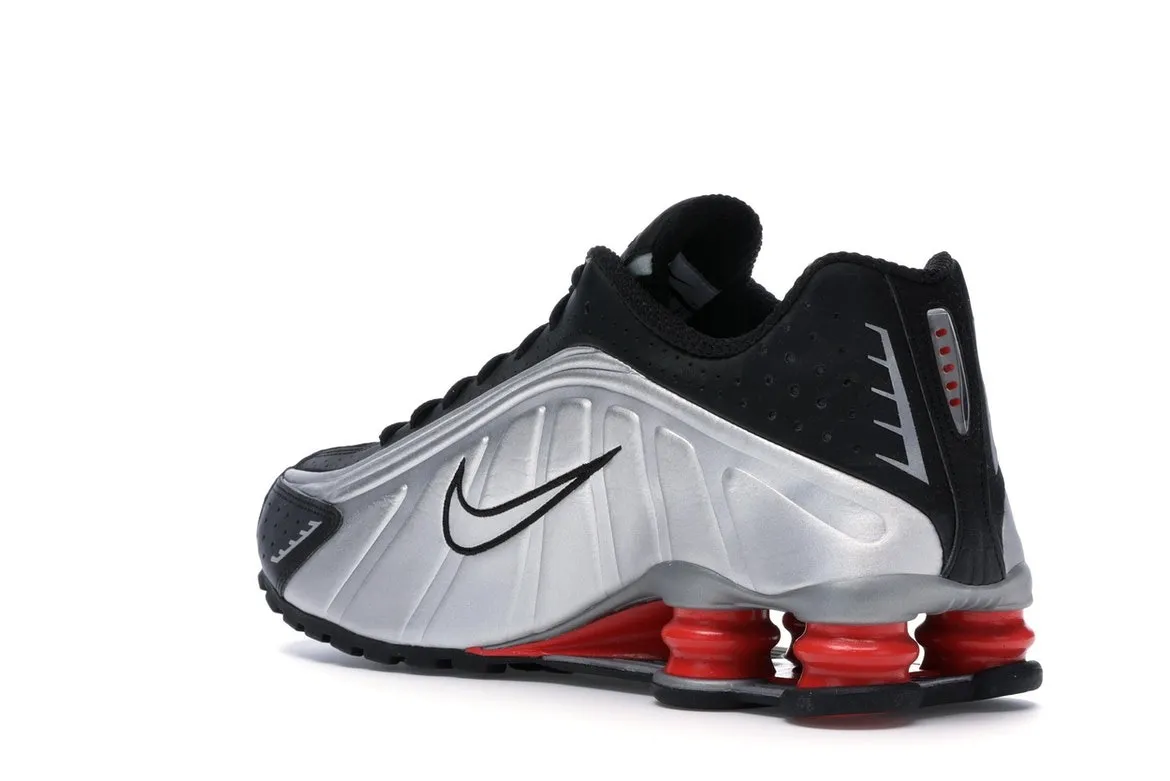 Фото № 6 с приближением к товару «‎Nike Shox R4 Black Metallic Silver (2018)»
