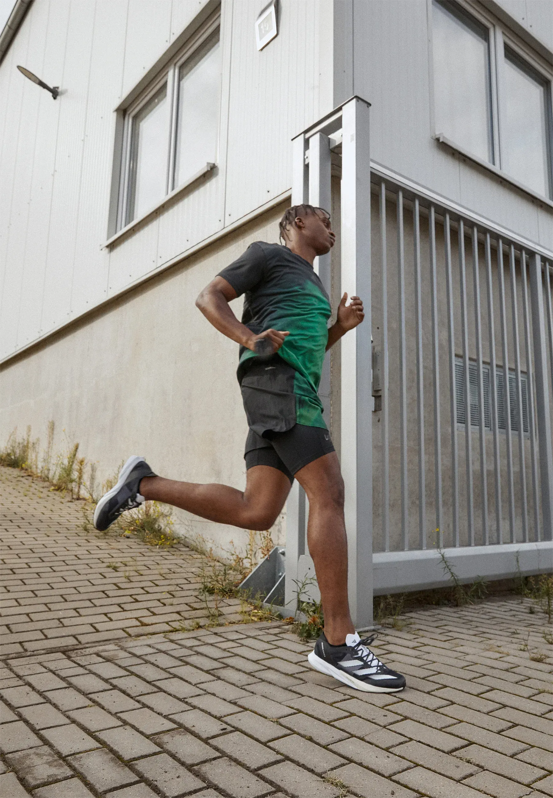 Фото № 3 с приближением к товару «‎ADIZERO ADIOS 8»