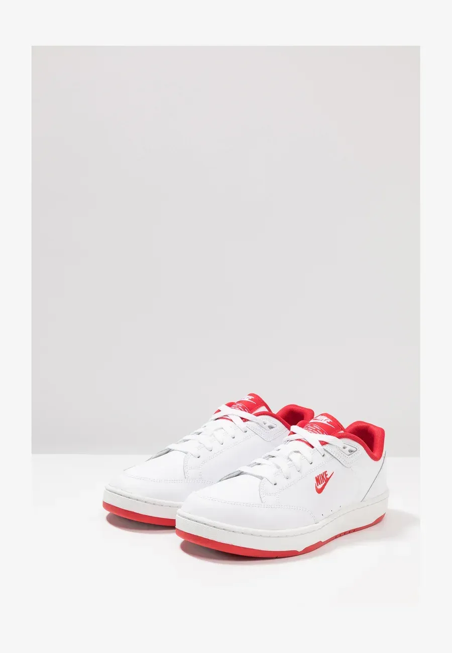 Фото № 3 с приближением к товару «‎GRANDSTAND II»