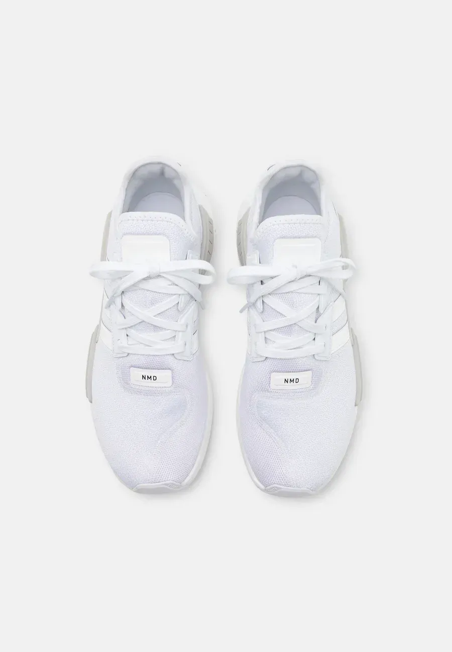 Фото № 3 с приближением к товару «‎NMD»