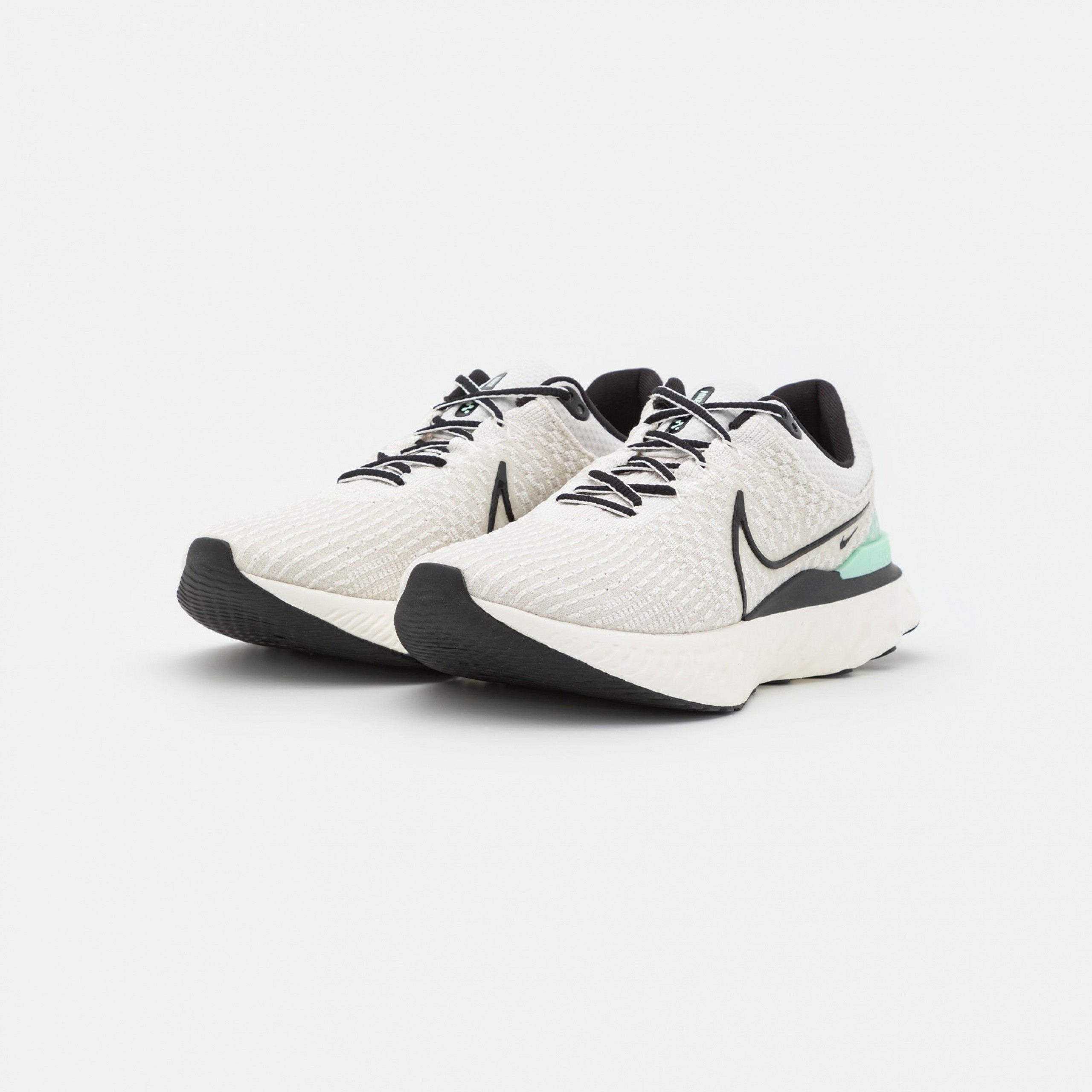 Фото № 2 с приближением к товару «‎Nike React Infinity 3»