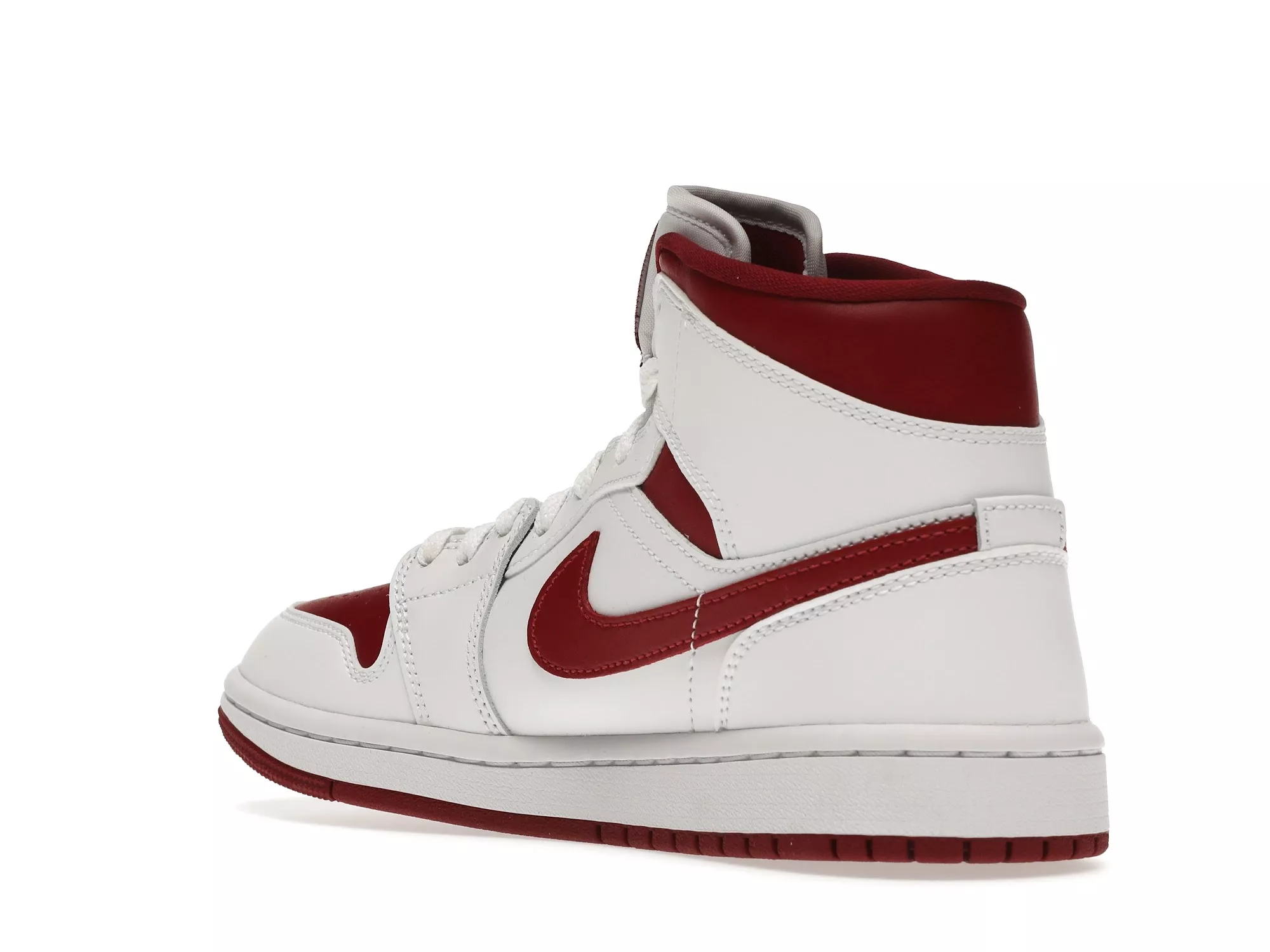 Фото № 3 с приближением к товару «‎Jordan 1 Mid Reverse Chicago »