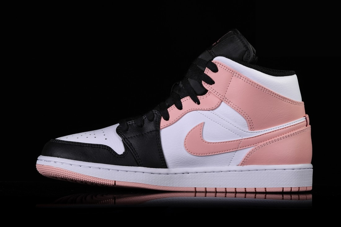 Фото № 2 с приближением к товару «‎Nike Air Jordan 1 Retro Crimson Tint»