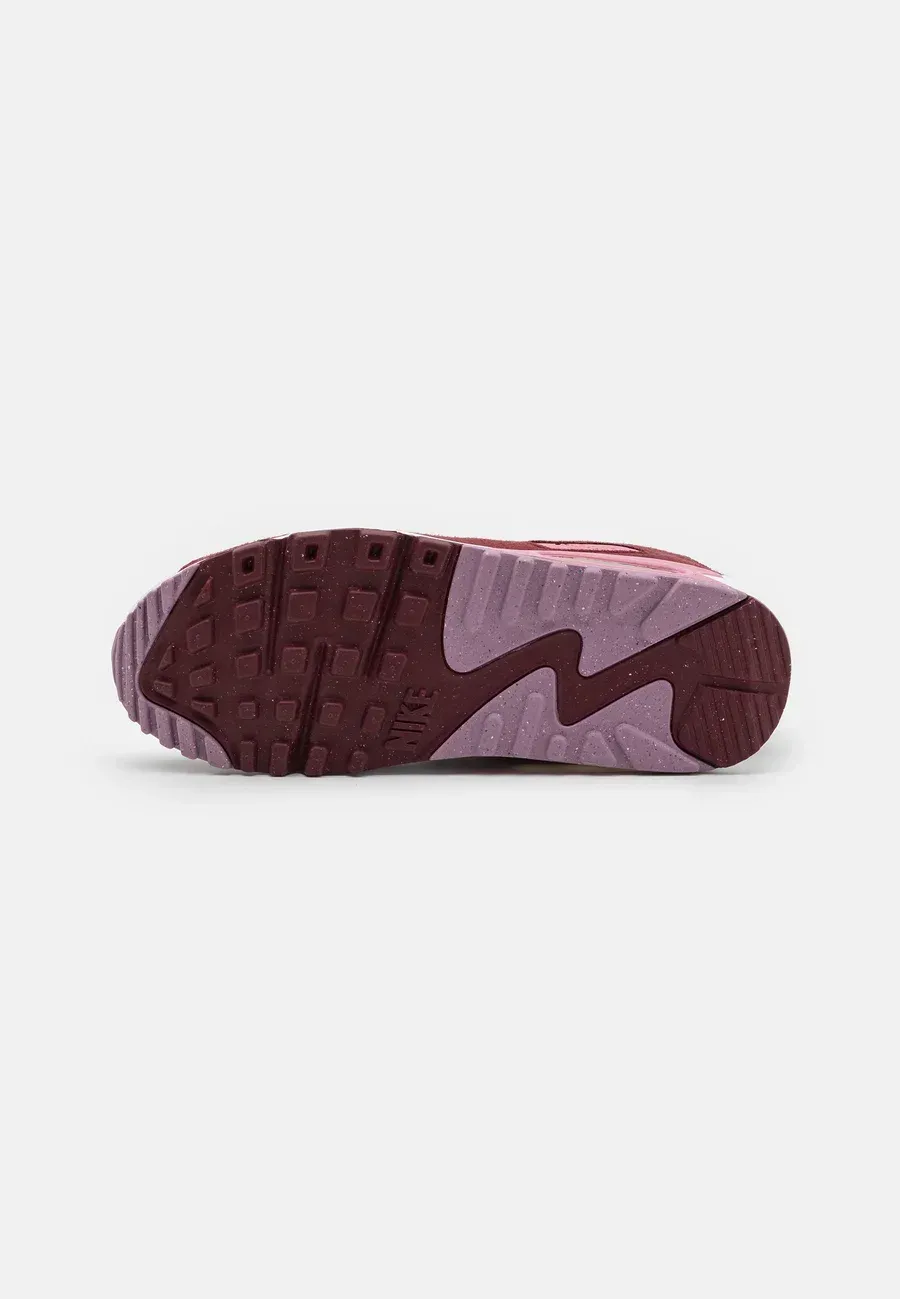 Фото № 4 с приближением к товару «‎AIR MAX 90 VDAY»