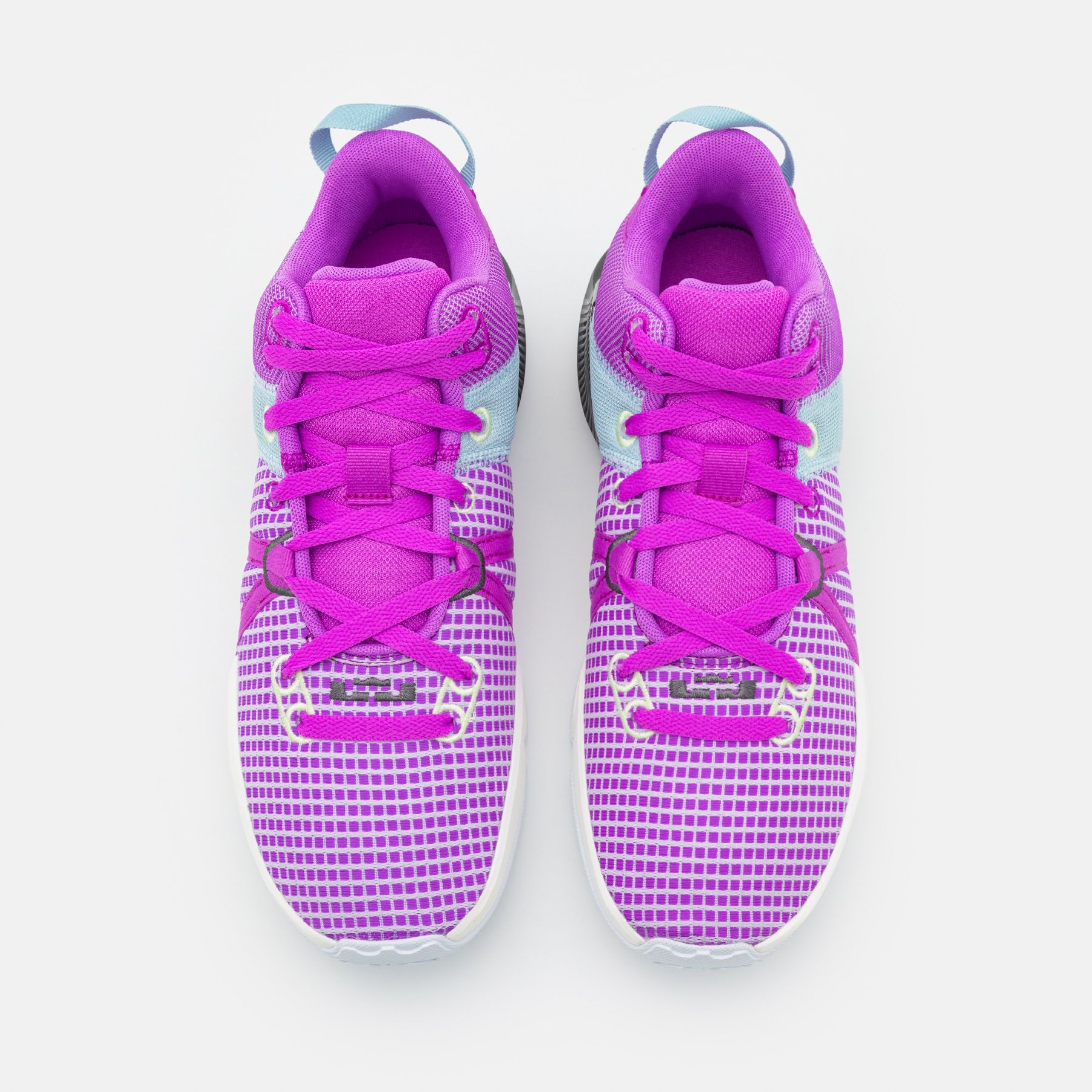 Фото № 4 с приближением к товару «‎Nike Lebron Witness 7»