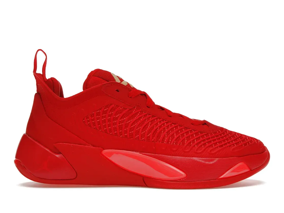 Фото № 1 с приближением к товару «‎Jordan Luka 1 University Red»