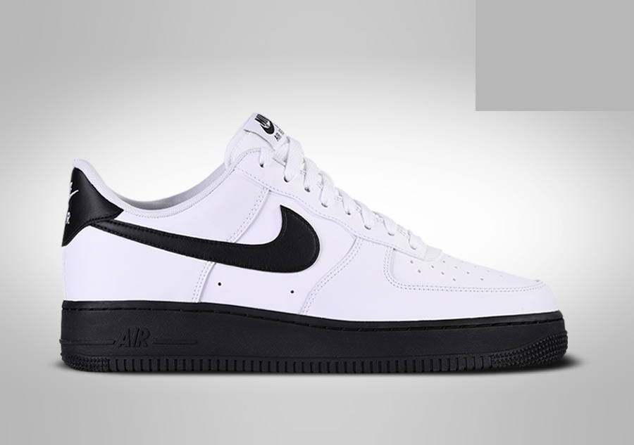 Фото № 1 с приближением к товару «‎Nike Air Force 1 ’07 »