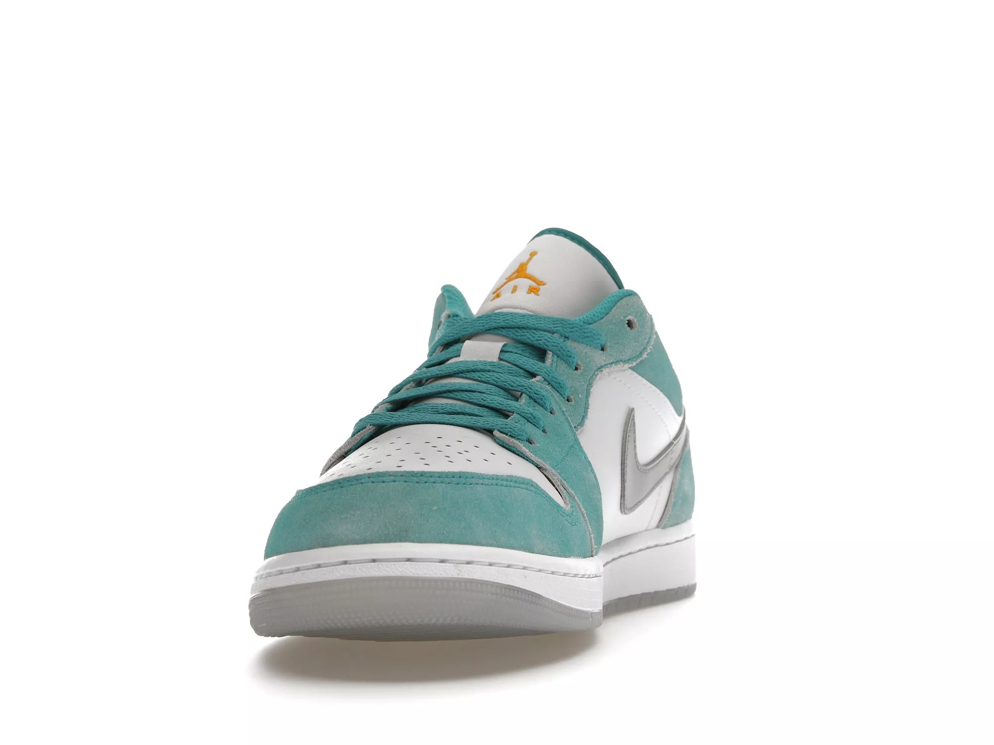 Фото № 4 с приближением к товару «‎Jordan 1 Low SE New Emerald»