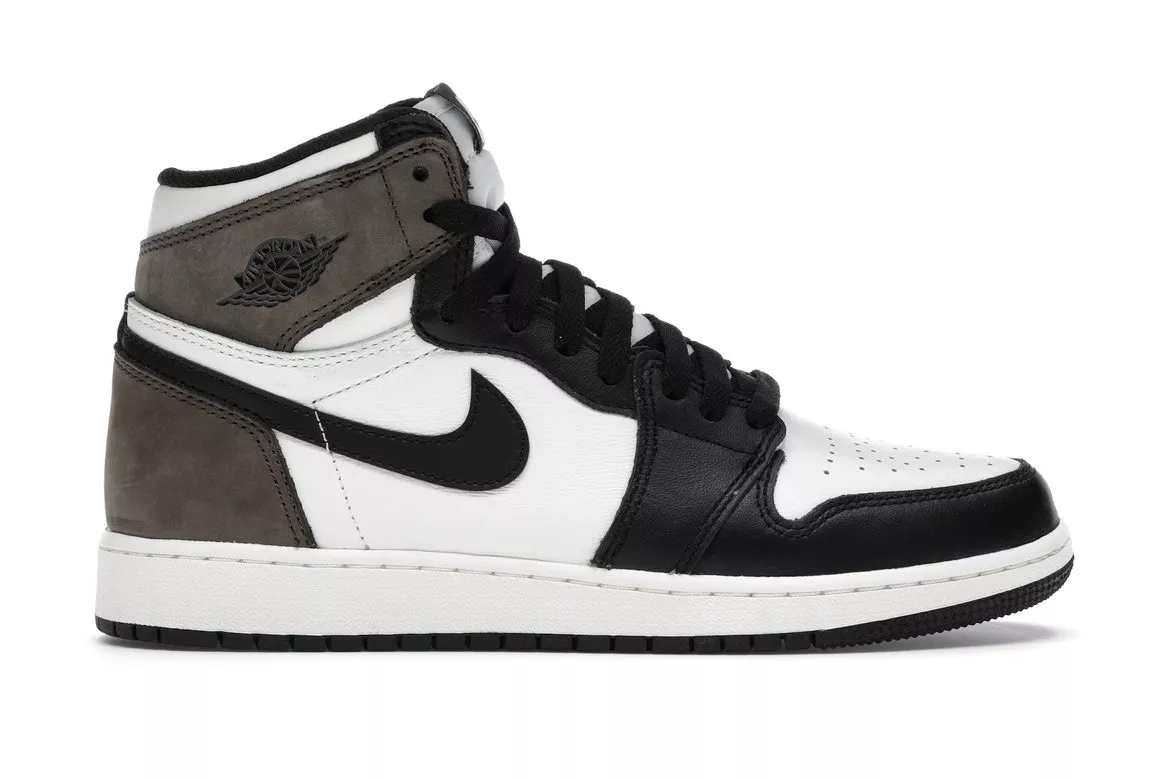 Фото № 1 с приближением к товару «‎Jordan 1 Retro High Dark Mocha »