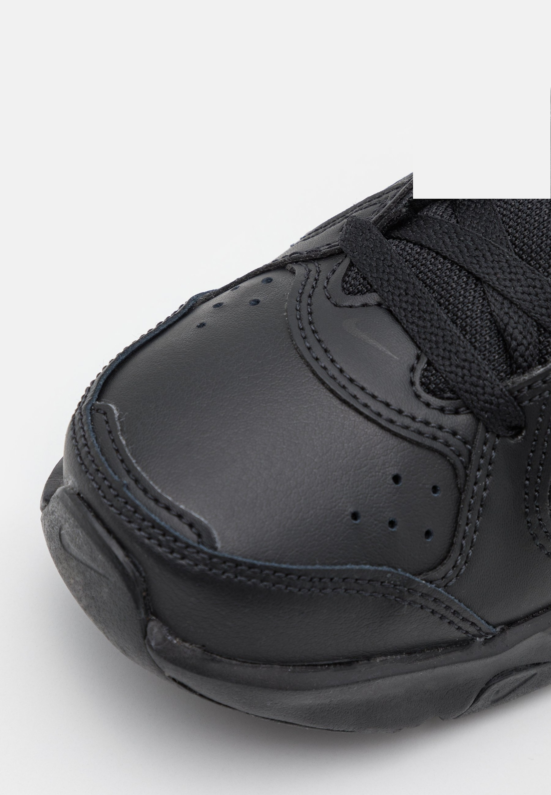 Фото № 5 с приближением к товару «‎Nike Defyallday»