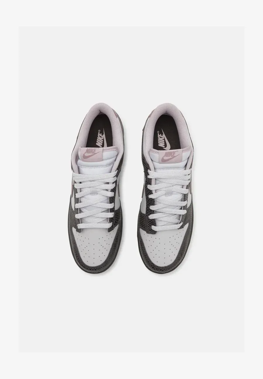 Фото № 4 с приближением к товару «‎DUNK LOW UNISEX»