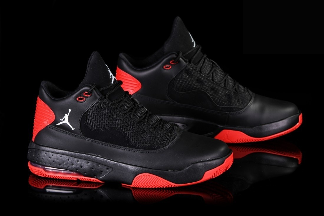 Фото № 2 с приближением к товару «‎Nike Air Jordan Max Aura 2 Banned»