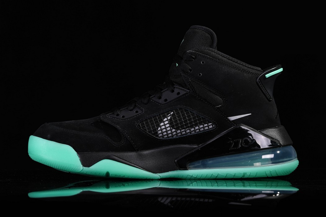 Фото № 2 с приближением к товару «‎Nike Air Jordan Mars 270 »