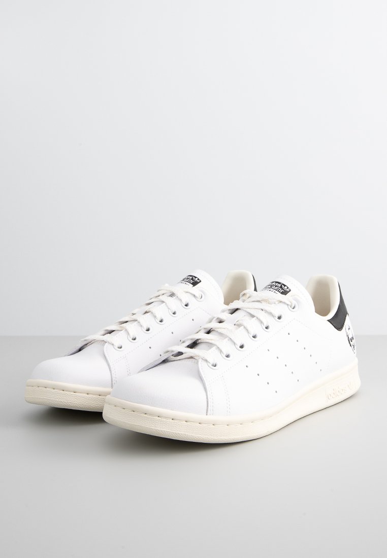 Фото № 2 с приближением к товару «‎Adidas Stan Smith »