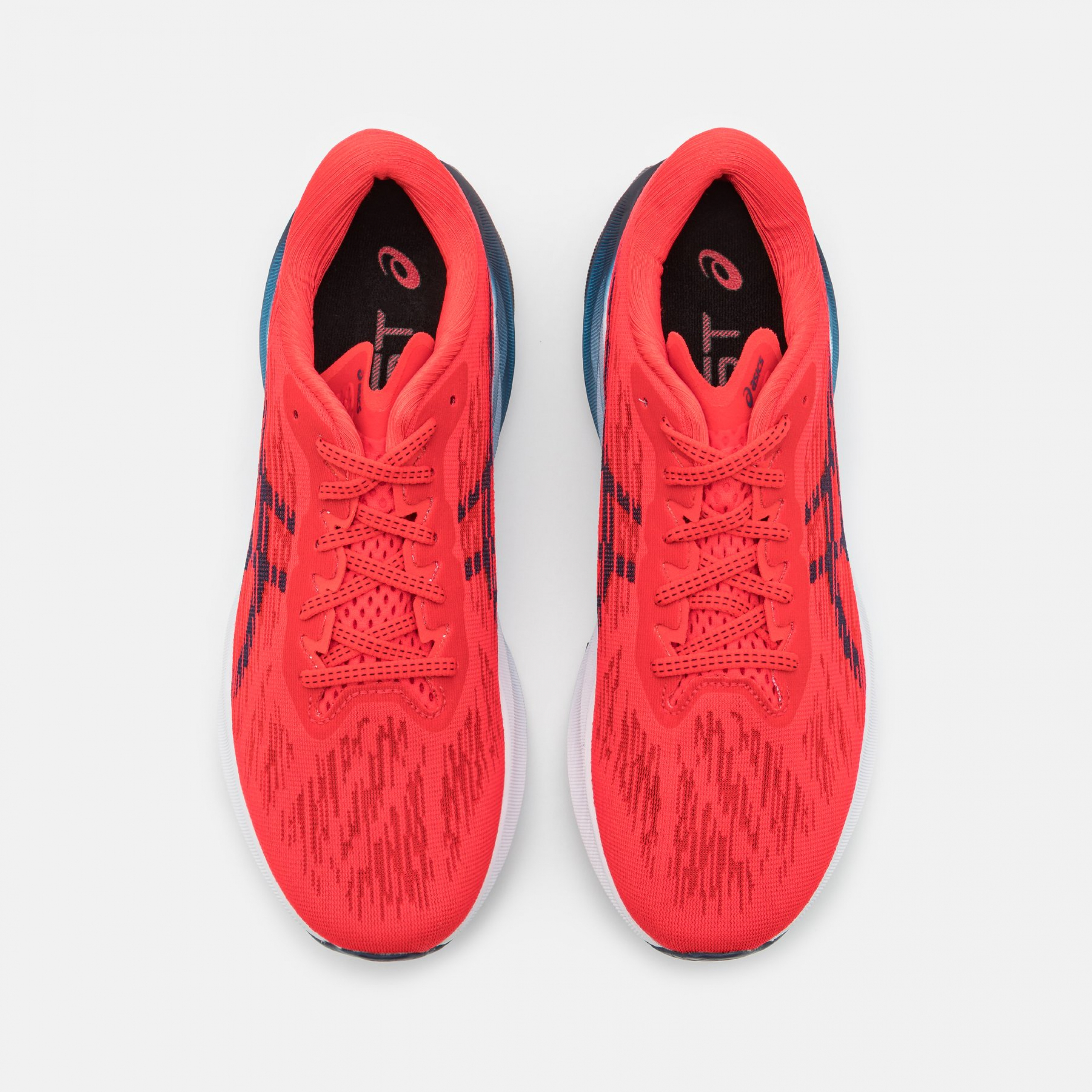 Фото № 4 с приближением к товару «‎Asics Novablast 3 »