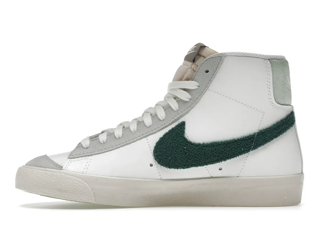 Фото № 3 с приближением к товару «‎Nike Blazer Mid 77 Vintage Chenille Swoosh Gorge Green »