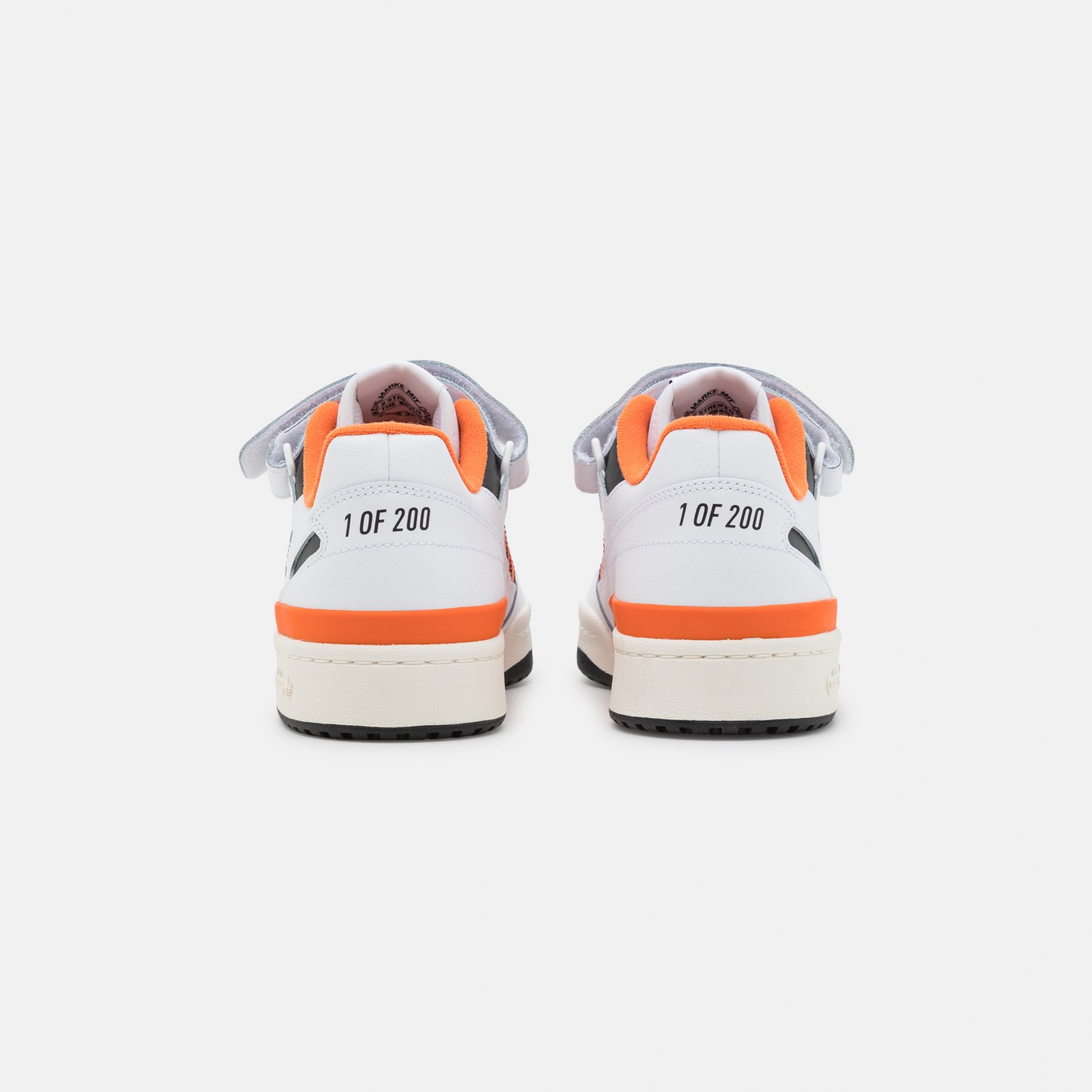 Фото № 3 с приближением к товару «‎Adidas Forum »