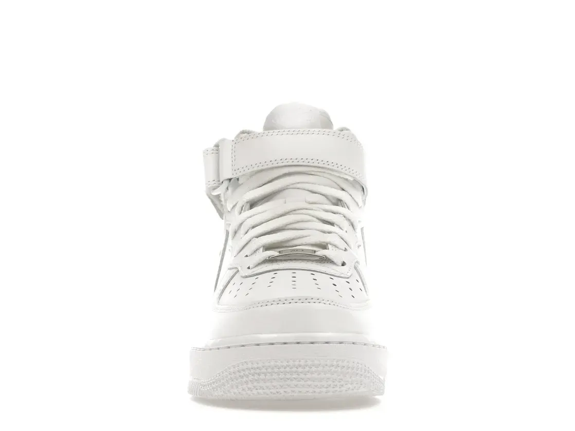 Фото № 2 с приближением к товару «‎Nike Air Force 1 Mid Triple White »
