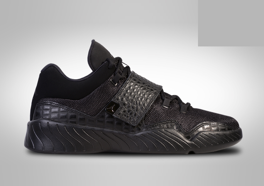 Фото № 1 с приближением к товару «‎Nike Air Jordan J23 Triple »