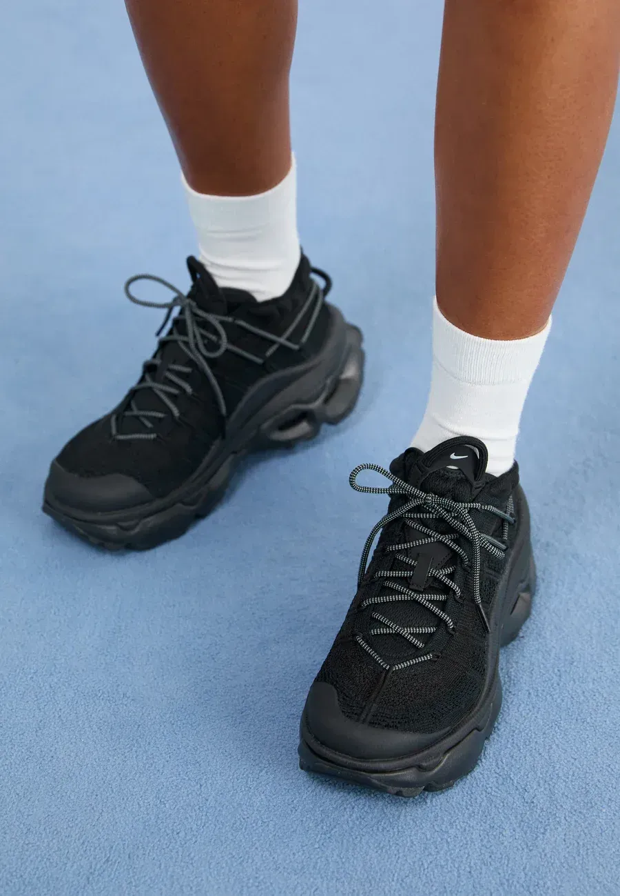 Фото № 2 с приближением к товару «‎AIR MAX FLYKNIT VENTURE»