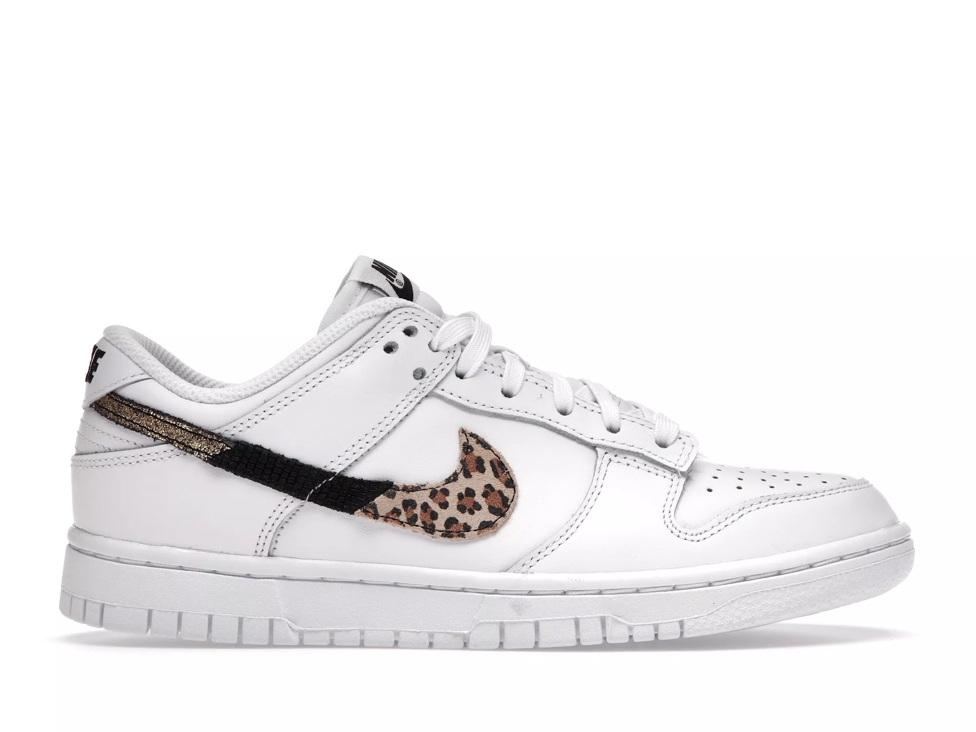 Фото № 1 с приближением к товару «‎Nike Dunk Low SE Primal White »