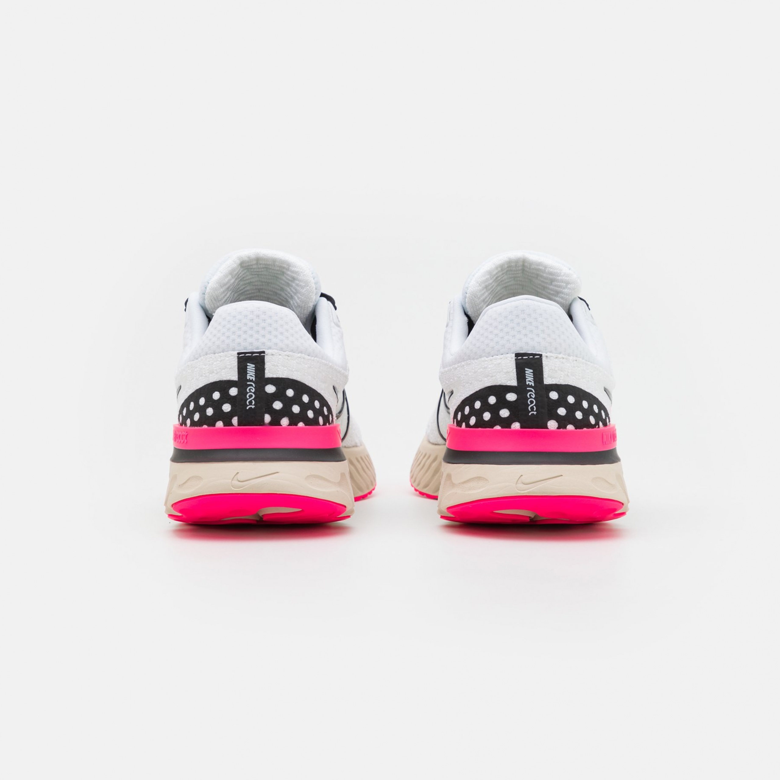 Фото № 3 с приближением к товару «‎Nike React Infinity»