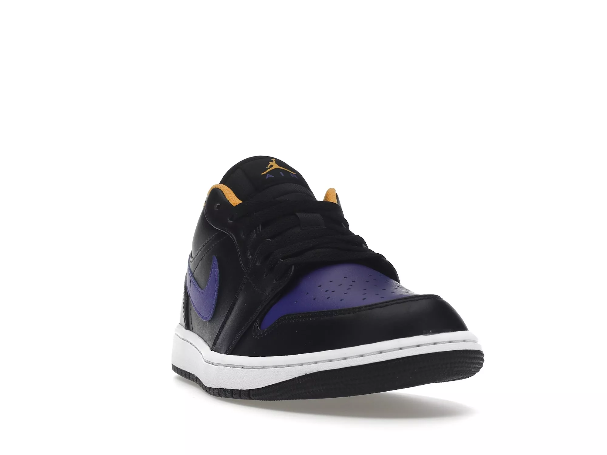 Фото № 2 с приближением к товару «‎Jordan 1 Low Dark Concord»