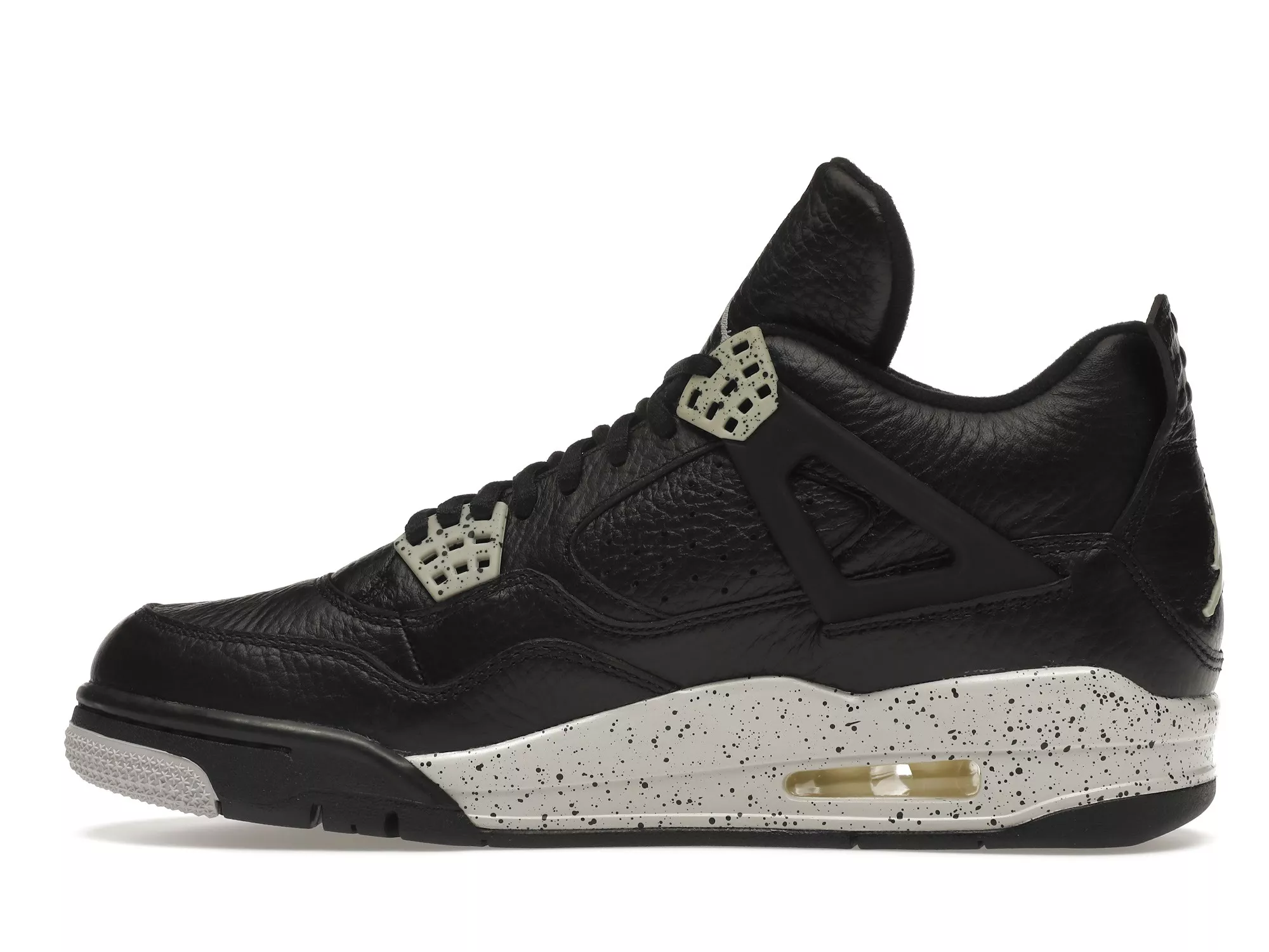 Фото № 4 с приближением к товару «‎Jordan 4 Retro Oreo (2015)»