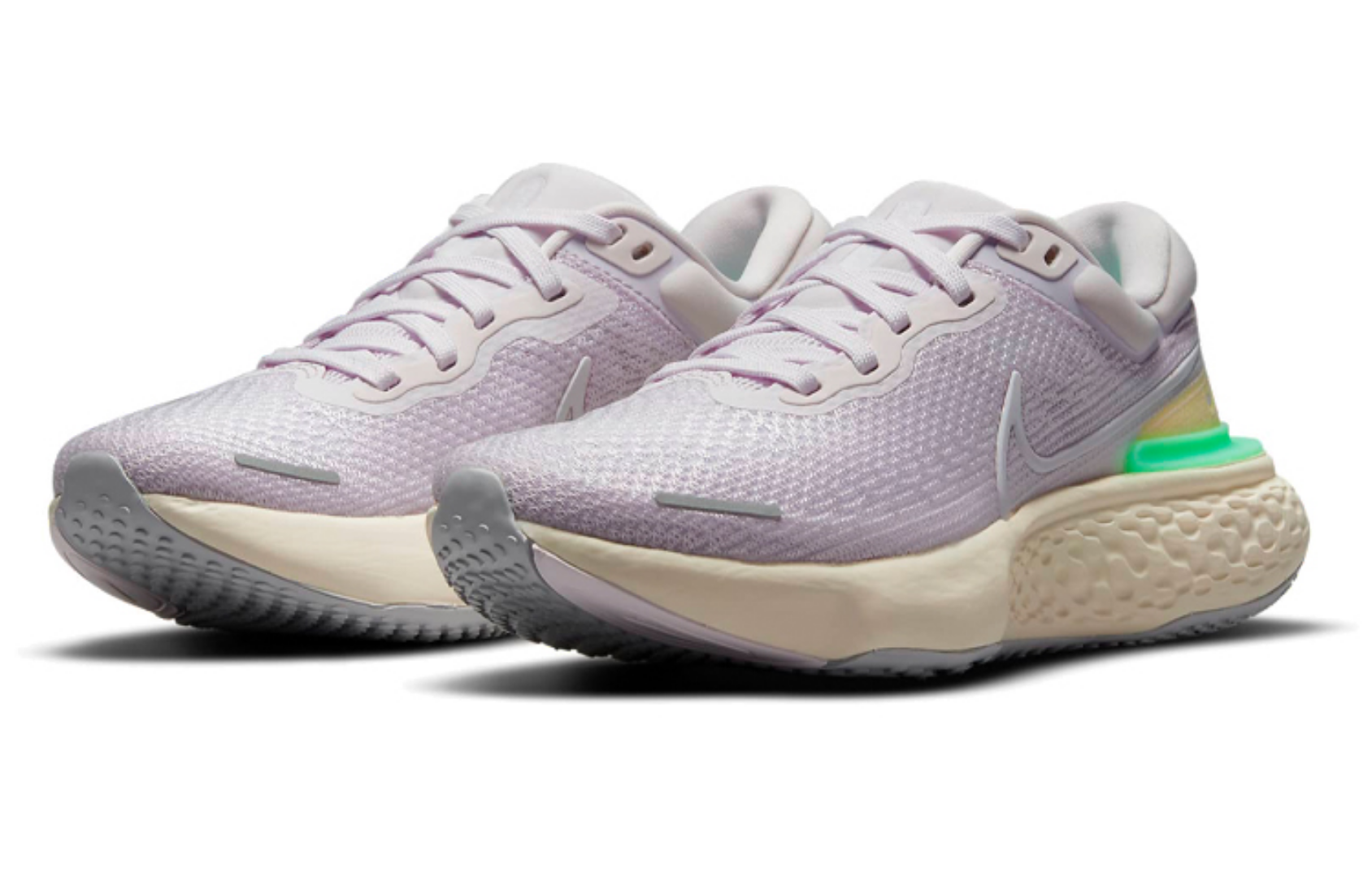 Фото № 3 с приближением к товару «‎Nike ZoomX Invincible Run Flyknit Wmns Shoes Purple»