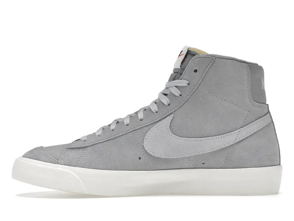 Фото № 3 с приближением к товару «‎Nike Blazer Mid 77 Wolf Grey»