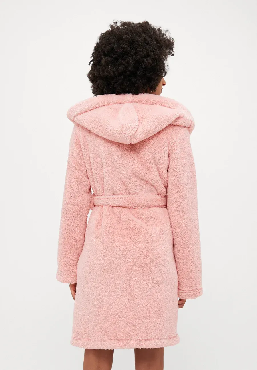 Фото № 3 с приближением к товару «‎AARTI»